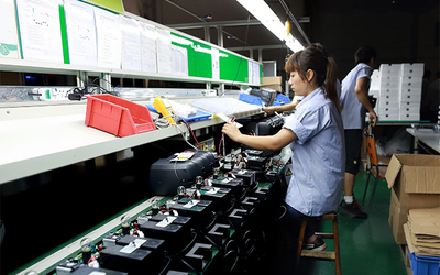 Shenzhen songrui electric door &amp; window systems Co., Ltd ligne de production en usine